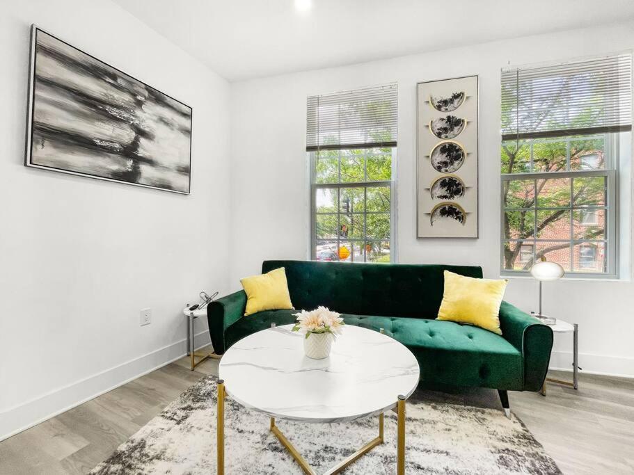 Classy Capitol Hill Apt, Steps From Dc Attraction Washington Esterno foto
